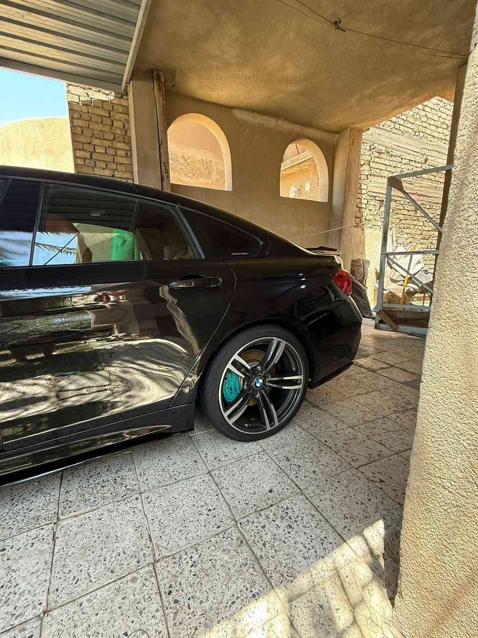 سلام عليكم شباب 430 موديل ٢٠١٨ m بكج بلاد لون اسود السيارة كلين تايتل رقم بغداد باسمي 
مواصفات فوول للاخير 
حساسات كامرات ٣٦٠ 
دركة m rbm 
لايتات داينمك ادبتف سوار اصفر من امريكا 
رادارات ستيرن رجاج 
داخل قرميدي 
داتا شو 
نظام صوت هارمن كاردون 
فجوج برومبو مال ٤٠ بلاد 
كشنات كونفورت خزن تدفأة اربع كشنات 
حبايب السيارة قطرة صبغ مبيه جديدة ترايه زيرو 
السعر ٢٢٢ وبيه مجال مكاني بغداد *********** 
بيع فقط بدون مراوس
