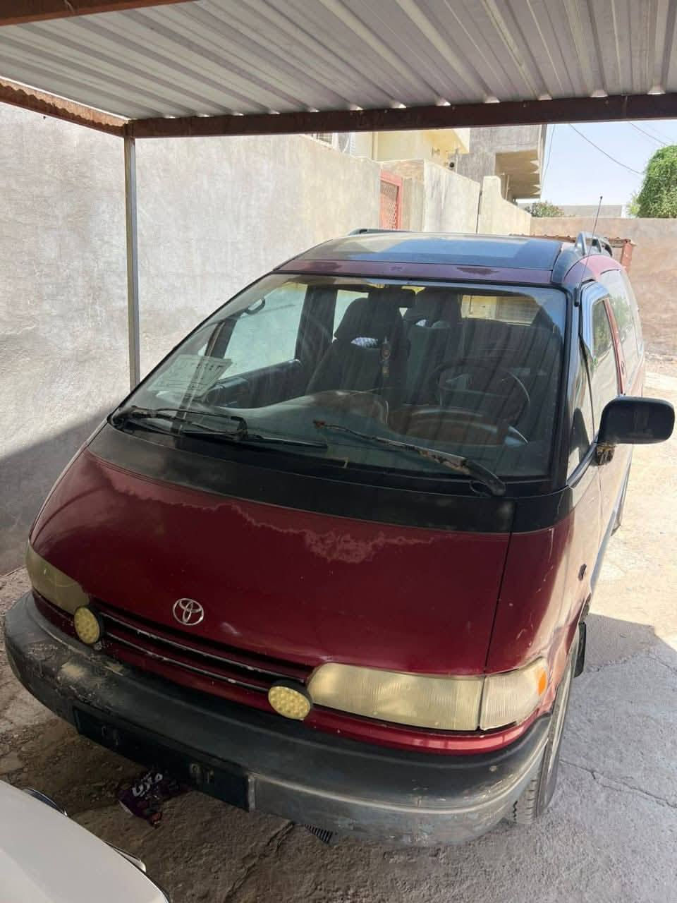 سلام وعليكم سياره بريفيه سياره شغاله كامله تحويل موباشر نقصهه بس الجامه الماميه
سعرهه.  20 وبيهه مجال
***********
