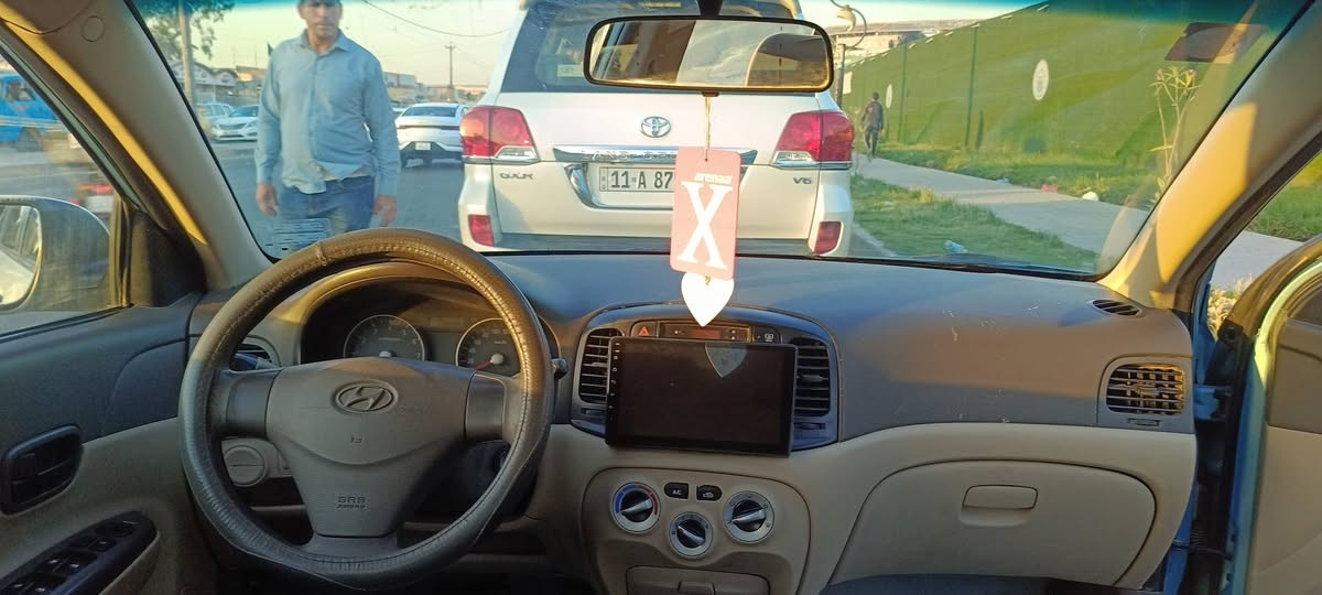 هونداي اكسنت موديل ٢٠٠٩وارد خليجي بيها طخه بالجاملغ الخلفي على كد شبر وبيها بارد باالباب  السايق وجراد محرك ١٤٠٠ اقتصادي  كير جيد جدا تبريد ثلج تدفئه تايرات تخم جديد صدر امامي خلفي جديد جام اوتوماتيك  مرايات كهرباء سيارة اي نقص مابيها جاهزة  بسمي رقم انكليزي بغداد هزة جديدة وسنويه جديدة ل٣١ السعر ٧٨وبي مجال بسيط للاتصال  *********** بغداد الشعب
