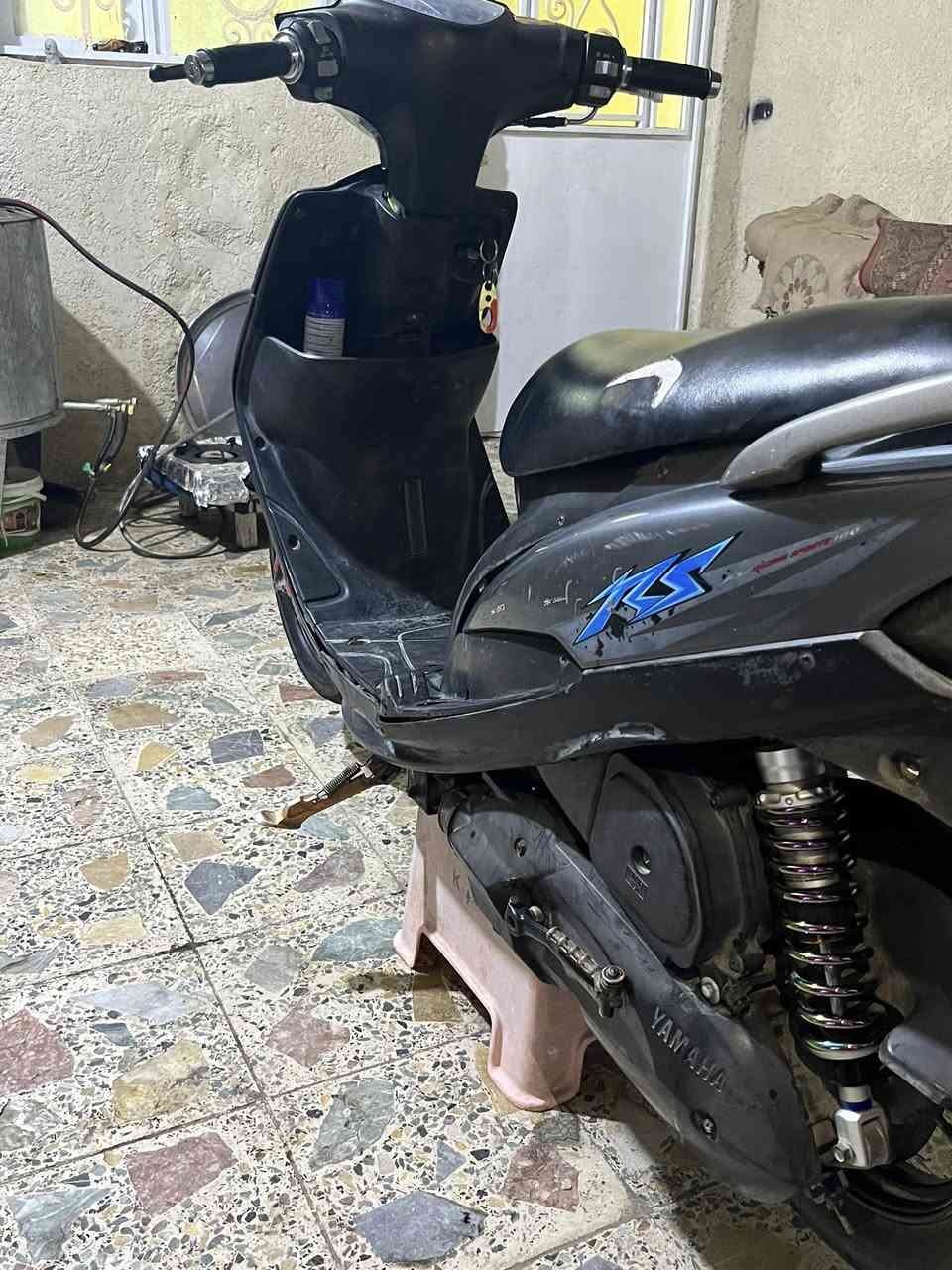 سلام عليكم ماكس عدله للبيع الدراجه ما مفتوحه ونضيفه وبيه شغلات تزويد ابلادي الصالنصه رياضي بلادي وصارله 3 اشهر من طالعه من الرمبه السعر 900 وبيه مجال *********** مكاني ميسان مغربه
