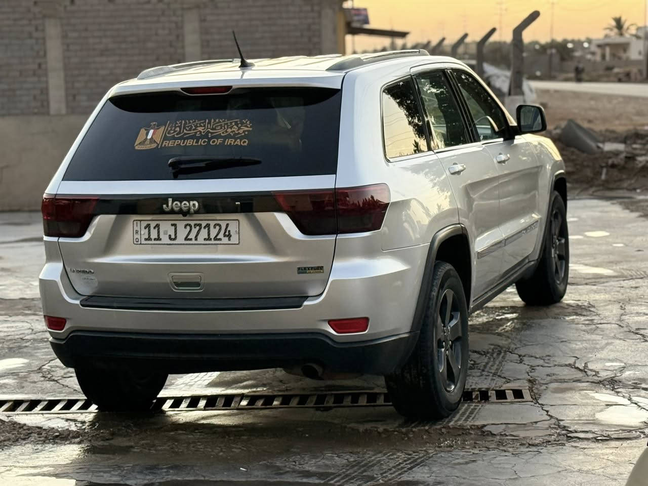 للبيع جيب 2012 وارد امريكي رقم بغداد حادثه بنيد بدون دواخل
وبيه رشات صبغ  اثر جراد كير مكينه حداديه تبريد جديد
السعر 140 وبيه مجال
بابل حله 
***********
