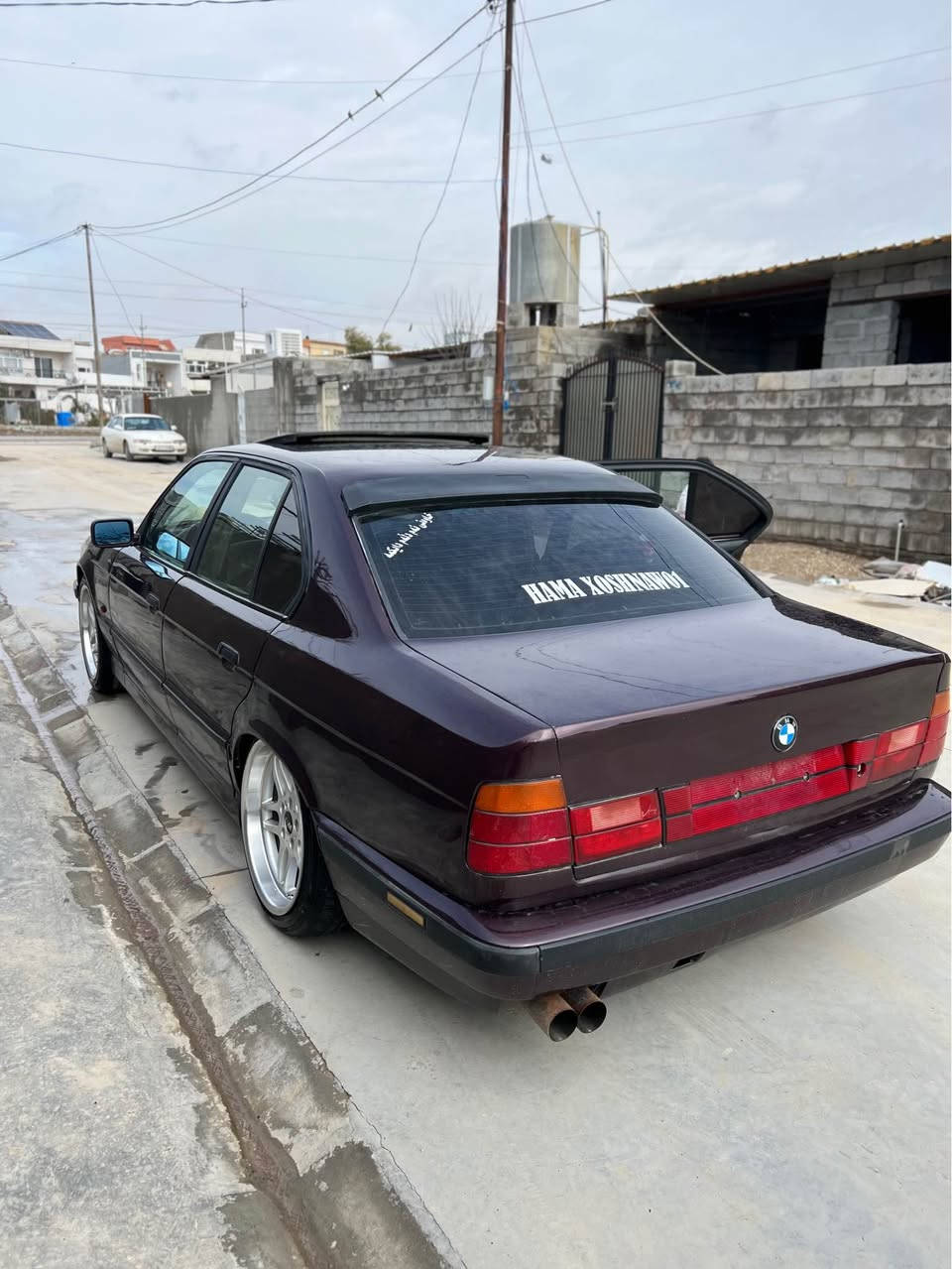 بیئیم 1994 بیلاد 525ی تؤمایک فول ماسەفات کوشن جلدی هیتەر بیلاد دەبل ئیرباک پیش پان سلایت گیرمەکینە بەشەرت ئارم پلاستکە ئەوەلایات بەشەرەت سەیارەکە بەس ماشەللەی دەوی موشتەری. تیلەفؤن بکە ڤایبەر واتس ئاپ❤️*********** أربيل, العراق
