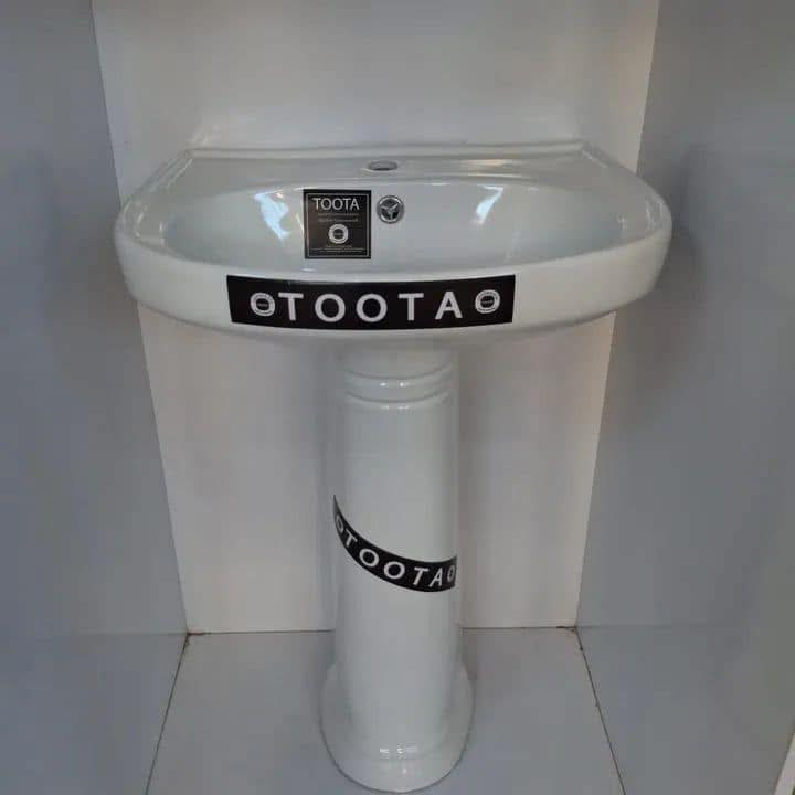 تعلن شركة جه نكين فرع بابل مغسله استاند ماركه توتا 
قياس 
60 سم
55 سم
45 سم
35 سم 
بابل طريق حله - دوانيه قرب بوابه 
***********
