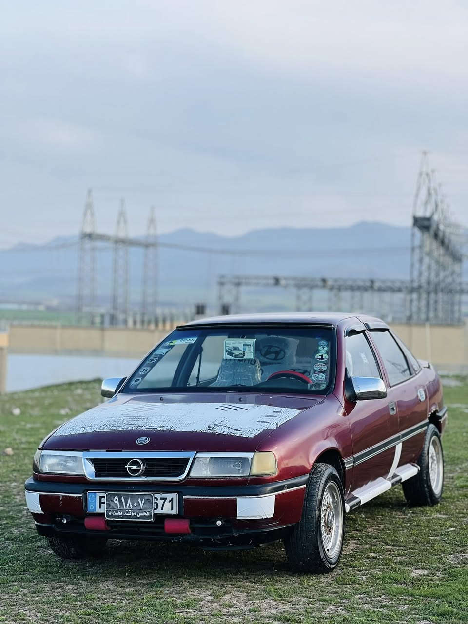 سه ره تا به ناوي خوا ماشه لا له مالي هه موو لايه ك
ئه م سه ياره بوو فروشتن 
((نرخ24 معامه له)))
 ئوپل ڤيكترا موديل1990ئارم پلاستيك سليمانيه   به شه رتي ئارموو ئه وه لياتت و موس و براوه ش به شه رتت 
مه كينه 20 گير عاديه به شه رتي گيرو مه كينه هه لمي ده مي نيه
كاره باهي هه موو گياني ئيش دكات  سيدي و هه موو شتيك مزبوته  
كامل گيچه كاني مه زبوته 
تاقم تايه و ويلي لوك لوكي BBSله ژيردايه 
قفل مه ركه زيشه كامل جوانكاري بوو كراوه ناوي سياره كه له ده ري زور جوانتره
سه ياره كي تا بليت توندوو توله مالي دوسته     
***********
***********
