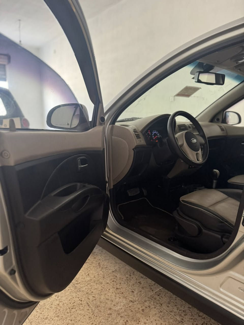 كيا بيكانتو 🚗

بسم الله ماشاء الله ✨

🔥 فرصة ما تتعوض 🔥دخياليه بيج الله يبارك 

🚗 النوع: كيا 

⚙️ المحرك: اقتصادي وممتاز في البنزين

📊 الممشى: 70 ألف فقط 🔥 (شبه جديدة)

💎 المواصفات:

✔️ حجم صغير ومناسب للمدينة

✔️ صرفية بنزين ممتازة 💰وفل رقم وحد 

✔️ سهلة في السياقة والركن

✔️ حالة ممتازة من النظافة

🛠️ السيارة:اصفر بمعنه الكليمه 

✔️ جاهزة للاستعمال مباشرة

✔️ لا تحتاج مصاريف بإذن الله

📍 المكان: بنغازي 

📞 الرقم: 0912020098


**إذا كنت صاحب هذا الإعلان وتريد حذفه لأي سبب، رجاءا أرسل رسالة إلى الدعم الفني**