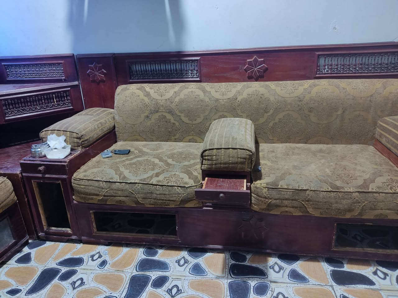 قنفات للبيع مكاني بصره زبير سعر 350بيهن مجال
***********
***********
