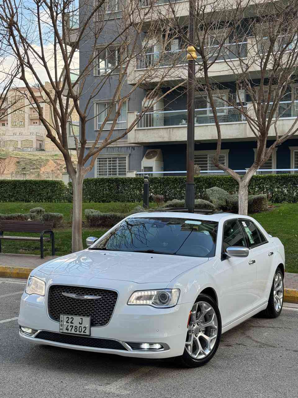 سلام عليكم سياره اوباما موديل 2017 C بلاتينيوم اعلي فئه بل اوباما يعني غني عن تعريف مواصفات سياره مكفوله كفاله عامه من كل شي سياره خليجي سفر شركه هارلم  كلين تايتل مع ختم انترتريك 
رقم ☎️ ***********
مواصفات سياره C /platineom
شاشه كبيره + تشغبل عن بعد 
كامره خلفي دواره +حساس خلفي 
كشنات امامي كهرباي + تتفيه تبريد 
مكان كلاصات حار 🌶️ +بارد 🧊 
كشن امامي مع استيرن خزن ميموري 
استيرن كهرباي مع نضام خزن كشن سايق
كشنات بقلاوه بلادي + خلفي تتفيه
داخل صاج بلادي
شفتات استيرن مع تحكم كامل 
مرايه قلاب مع بك
 حساس خلفي 
لايتات بخ دواره مع استيرن 
ويل 20 بلادي / بلاتينيوم
يدات نيكل مرايات نيكل ويل نيكل  /نوع مات بلاتينيوم
سكف بانوراما فتحتين بل سكف
سستم سماعات    harman/kardon
محرك 5700      V8
سياره ماشيه 61mli
يعني بلاتينيوم غني عن تعريف مواصفاته بعد بيهه مواصفات فول فول واحد علي واحد 1️⃣  سياره جديده دينار مبي مصرف اربع4 تايرات جديد حداديه جديد 🆕 
هزه رقم سنويه كله جديد بسمي 
 سياره كارتون لوك مكان سياره سليمانيه 
شراي يخابر يدلل رقم هاتف ☎️ ***********
