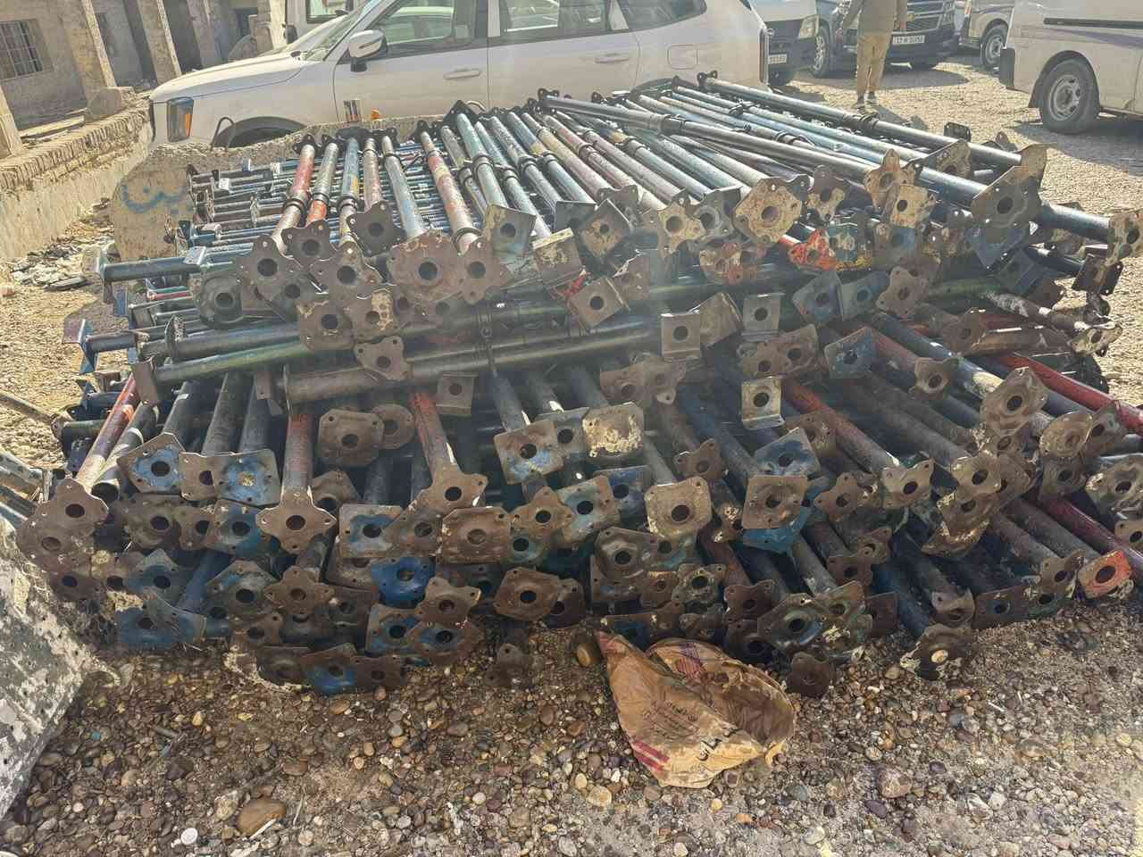 السلام عليكم جكات للبيع السعر ٢٦ زوج 
*********** 
العنوان بغداد ساحه الطيران
