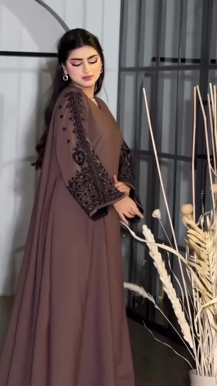 بسم الله  سواء كانت لدوام، لطلعة مميزة، أو لمناسبة غالية.. هذي القطعة راح تكون خيارچ الأول دائماً. 🤍
🛍️ للحجز والاستفسار: ارسلي صورتها عالخاص والقياس، وتوصلچ لـ باب البيت بكل محافظات العراق!


**إذا كنت صاحب هذا الإعلان وتريد حذفه لأي سبب، رجاءا أرسل رسالة إلى الدعم الفني**