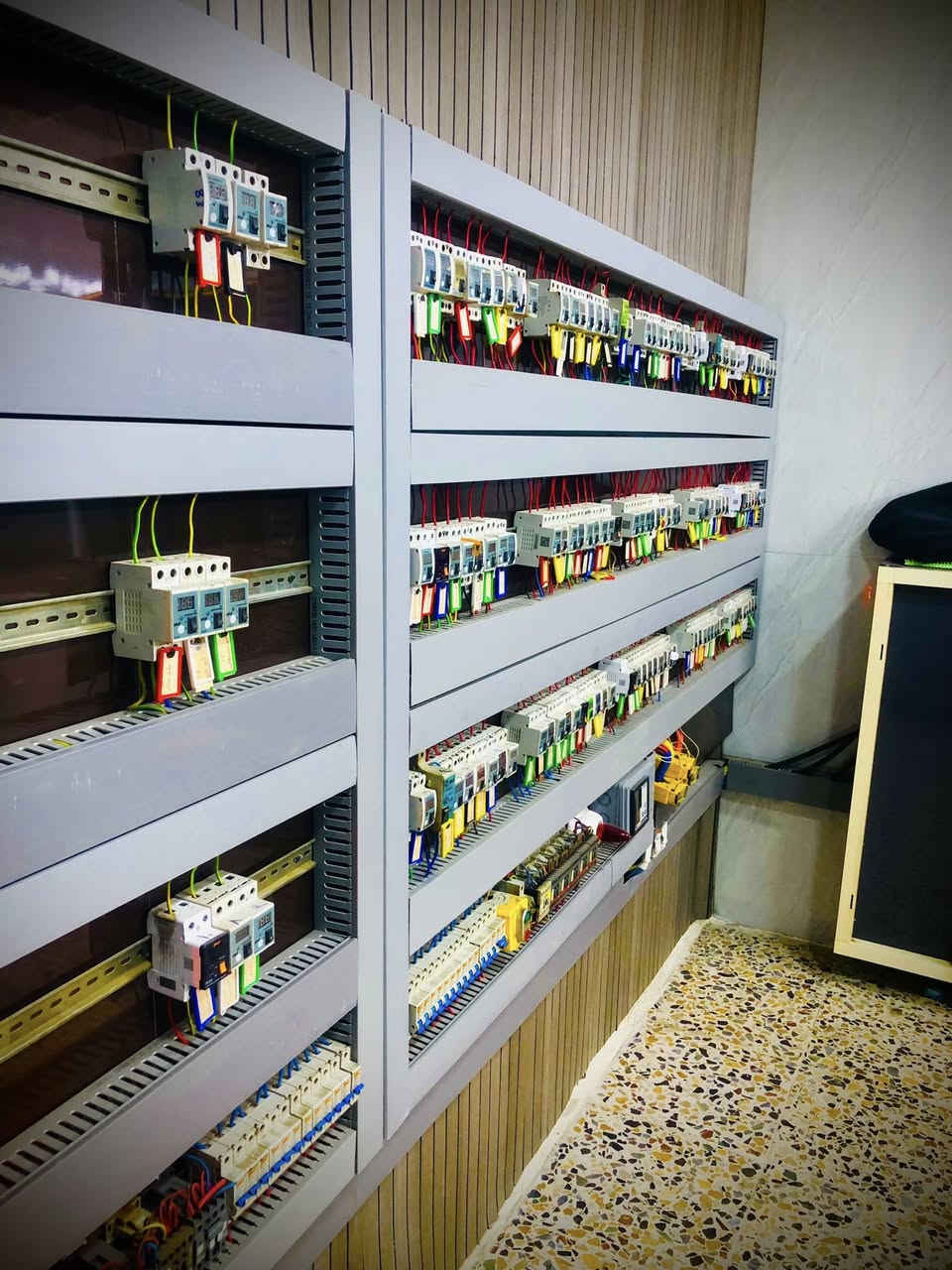 🎯 مكتب النخيل الهندسي
لجميع أعمال السيطرة واللوحات الكهربائية ⚡

✅ خدماتنا:
 • اختَر اللوحة المناسبة لموقعك، ونحن نتكفّل بالباقي.
 
 • كشف موقعي 
 • استشارات مجانية ونصائح فنية قبل التنفيذ.
 • جميع المواد أصلية من مناشئ تركية وماليزية عالية الجودة.
 • خبرة تتجاوز 25 سنة في أنظمة السيطرة ولوحات المولدات.
 • متوفر جميع أنواع اللوحات وبأسعار تناسب ميزانيتك.
 

📞 للاستفسار والطلب:
***********

⚙️ مكتب النخيل الهندسي… خبرة تضمن لك الجودة والاعتمادية في كل تفصيلة كهربائية.
