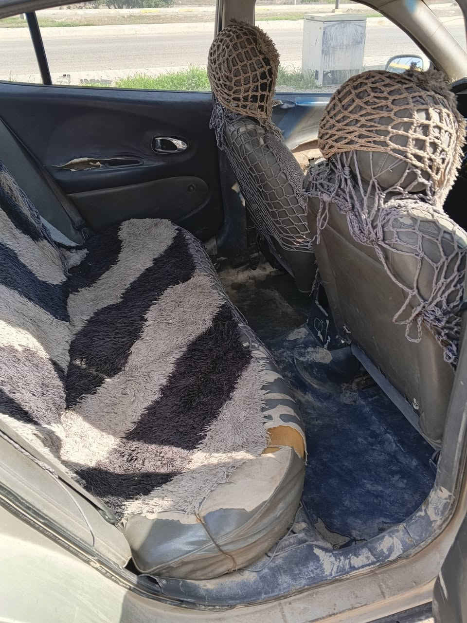 سلام عليكم
سياره لبيع دايو لكنزه كير ومحرك وكهربائيات شرط تحويل م̷ـــِْن الصبح  السعره 9 وراق بيه مجال رقم الهاتف ***********
