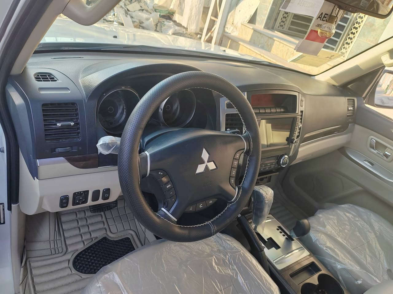 باجيرو 2015 حبتور GLS
فول واحد على واحد
رقم بغداد انگليزي هزة جديده سنوية لل 27
 كفاله عامه
محرك مامفتوح كفاله كير كفاله تبريد وكهربائيات كلها شغاله
ماشية 100k
مكاني النجف
السعر 190 بيها مجال
الهاتف ***********
السيارة بأسمي
