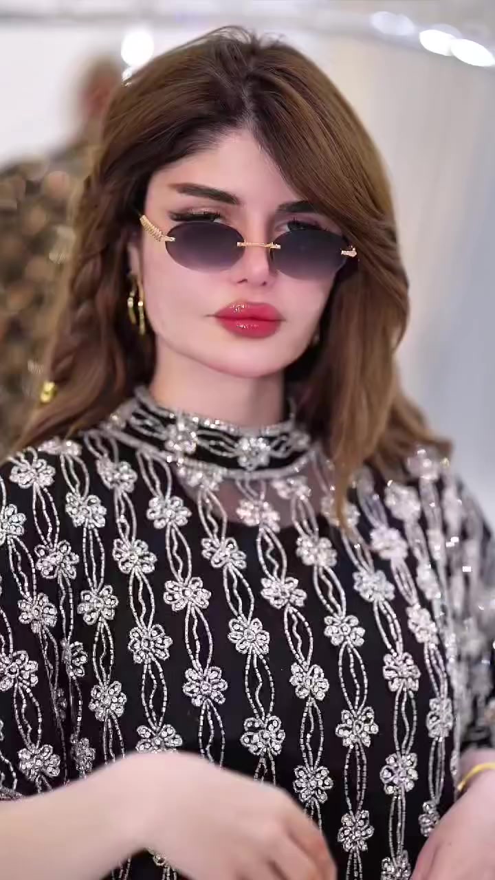 👇👇بسم الله توكلنا على الله  👇👇
#جديدنا بشت اماراتي ❤️

🎗️الأقماش تول الأصلي💯
🪄الشغل شك يدوي 🪡🧵
🎗️التلبيس :فري سايز تلبس لحد وزن 150 
🎨🎨 الألوان :-
← فضي
← ذهبي


**إذا كنت صاحب هذا الإعلان وتريد حذفه لأي سبب، رجاءا أرسل رسالة إلى الدعم الفني**