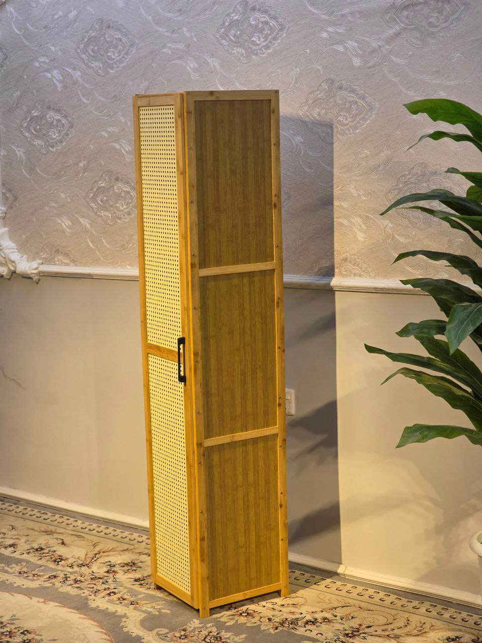 #سارع_بالحجز_ #الجميع 
#مجاني التوصيل

 ✨ كنتور رفوف / جزامة عملية ✨
ترتيب ذكي + حجم مناسب لكل بيت 👌
تستخدم كجزامة أو رفوف تخزين للأغراض اليومية
🪵 المواصفات: ✔️ تصميم عملي يوفر مساحة
✔️ مناسب للمداخل وغرف النوم
✔️ استخدام متعدد (جزامة أو رفوف)
📏 القياسات: ▪️ الارتفاع: ١٦٠ سم
▪️ العمق: ٣٧ سم
▪️ العرض: ٣٢ سم

🚚 التوصيل مجاني ✔️ بغداد
✔️ جميع المحافظات

للحجز والاستفسار مراسله الصفحة او الاتصال بالرقم *********** بغداد, العراق
