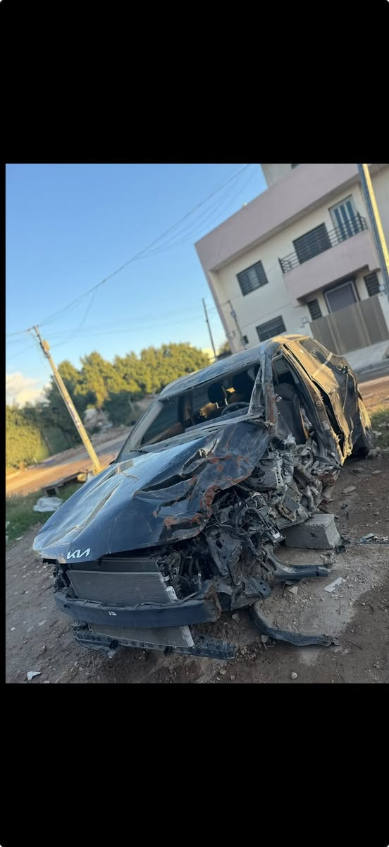 السلام عليكم
للبيع سبورتج 
موديل2023
ع حادثها سيارة منفيس بسمي 
دافع كمركها 
سعر96ورقة وبي مجال 
الاتصال***********
مكان سيارة بغداد حي قادسية
