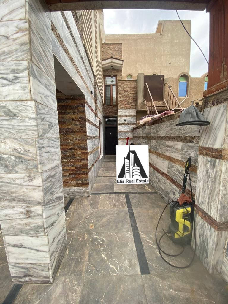 مكتب إيليا للعقار
للأيجار في السيدية
دار حديث وتجاري  
مؤثث بلكامل
مساحه 150 متر قرب شارع الخيزران شارع 20 متر رصيف 7 متر 
يحتوي على : كراج سياره ومدخلين 
استقبال ومطبخ 
غرف نوم عدد 4 
صحيات عدد 4 
مناور و بالكون 
الدار مؤثث بلكامل وجاهز للسكن 
يؤجر سكني او تجاري 
ايجاره 2500$ شهرياً 
للاستفسار اكثر 

***********
