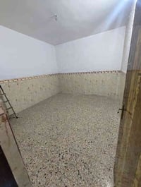 بيت للبيع المساحه٨٠ متر  الموقع بغداد الشعب نهايه شارع الصحه  للاستفسا...