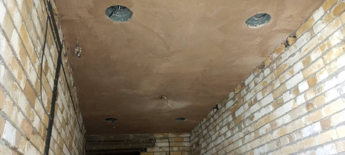 السلام عليكم.هيكل طابق ونص قيد التشطيب 100متر6/17 مربع العيثاوي شارع مفتوح مجاور الركن شارع مول ادم للاستفسار ***********
