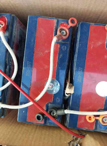 سلام عليكم ستوته البيع الحجم الكبير مابيه اي نقص جاهزه بطاريات جدد سعر مليون و 200 سكن بغداد متواجد خاص او هاذه رقمي ***********
