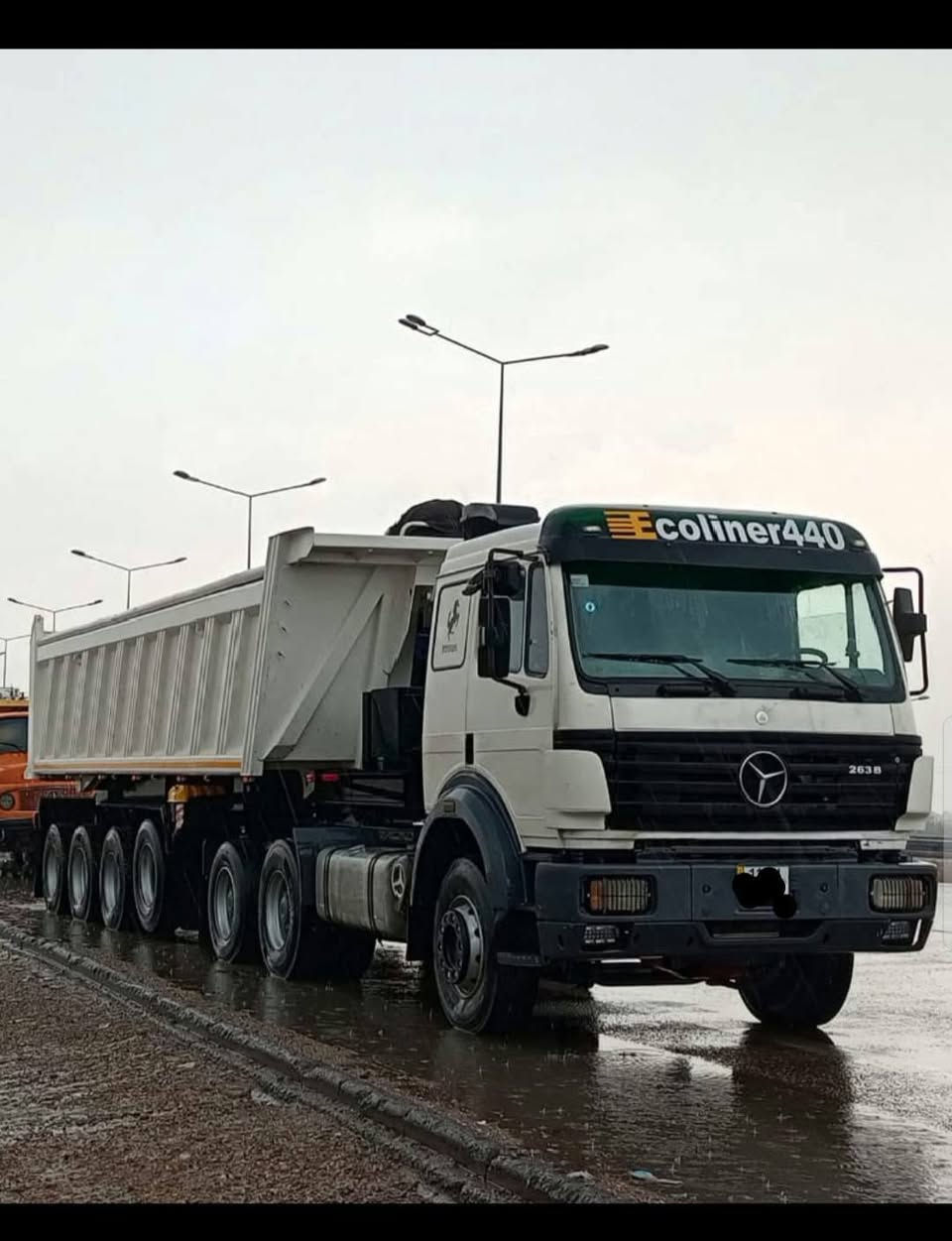 للبيع  كرواتي مكفولة وشغل جديد  موديل 95  رقم بغداد انكليزي مربوطة ٤ محاور قلاب حجم  مكينة 38  سودة الاتصال   ***********
