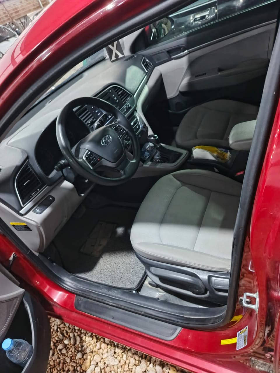 السلام عليكم النترى 17 ماروني السياره جديده مال جناي رقم مثنى دولي تحويل ثاني يوم وارد امريكي محرك 2000 دوش السونار مرفق اتصل *********** مكان السياره بابل
