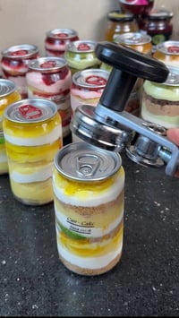 علب كان كيک    متوفر العلب الكبيره سعر 3000 و علبتين ب5  متوفر جميع ال...