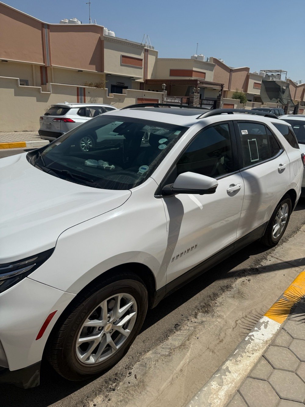 سيارة اكوينكس موديل ٢٠٢٢ اربيل ماشية ٧٠ الف وارد امريكي فول مواصفات فتحة رادار هيتر بالستيرن كشن كهرباء وبعد تفاصيل ضربتها بالجنطة الخلفية مبدل باب الجنطة وبيها بارد بالباب الي خلف السايق والباب الثاني بدون صبغ وبدون ايرباك 
العنوان البصرة / مدينة الامل 
 