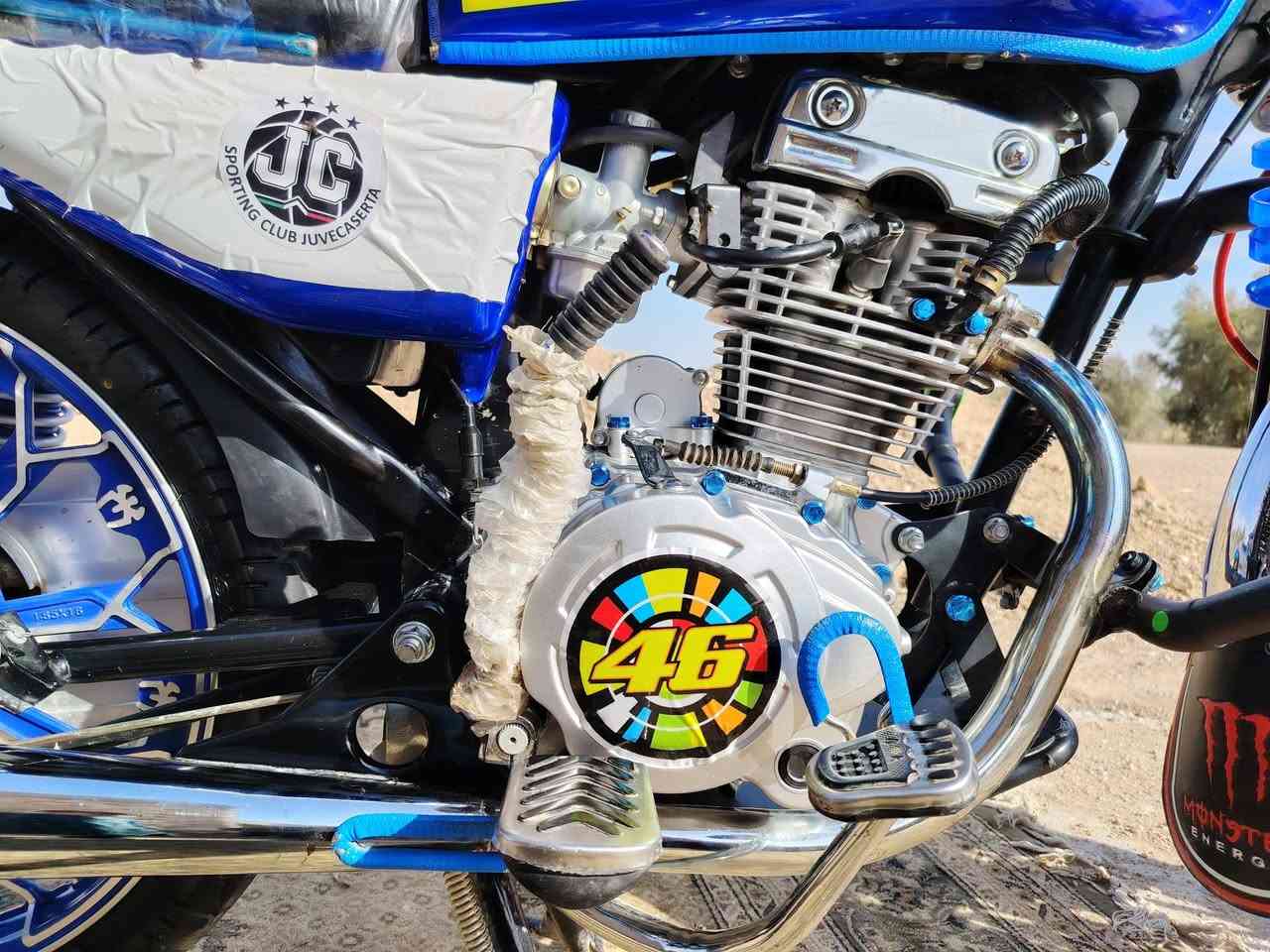 يالله السلام عليكم دراجه سيفان ايراني موديل 25
كير محرك فول سبانه ممدوده عليه كهربائيات كله شغاله ومجمبزه عل 24 حبايه اي نقص مابيه ومحرك 200 
السعر 875 وبيه مجال شي قليل 
مكاني رمادي خمسه كيلو 
رقم الهاتف ***********
