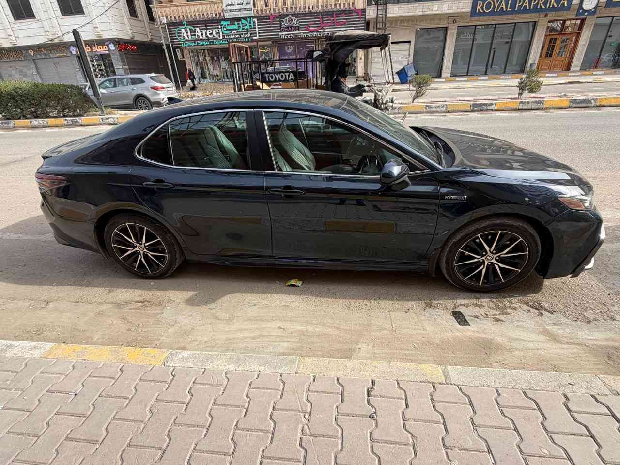 للبيع كامري موديل  21  مواصفات se
الصبغ فقط البنيد  

منزلك صوره الحادث بل منشور  

السعر مناسب جدا 175 ورقه وبي مجال 

مكاني تكريت الزهور  

***********
