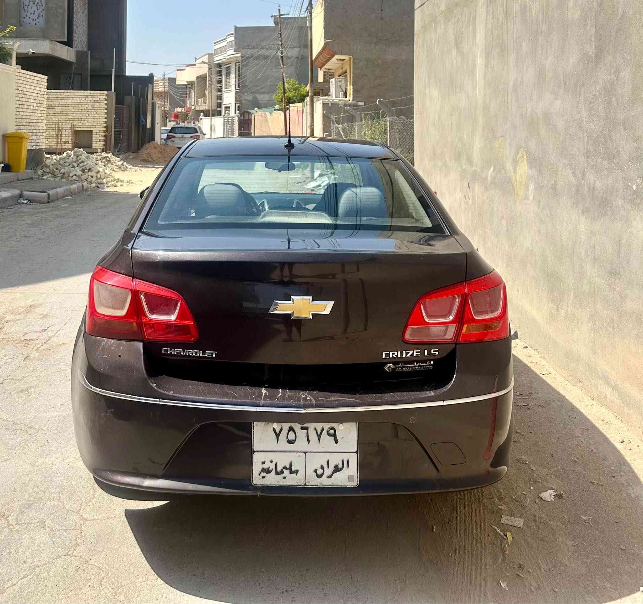 شوفليت كروز 
موديل 2017 وارد امريكي حادثه باب وجاملغ بدون داخل 
السياره بصمه + "4 بصمات بيبان حساس كامره شاشه تحكمات وهواي بيه مواصفات 
محرك 1800 المرغوب 
محرك وكير ممتازات حداديه تخم تاير السياره جاهزه للاخير 
رقم سليمانيه تريد تحويل تريد وكاله حاضر 
مكان السياره حله حي الصحه 
السعر 77 ورقه وبيه مجال 
رقمي ***********

‭0770 714 5555‬ حلة, بابل
