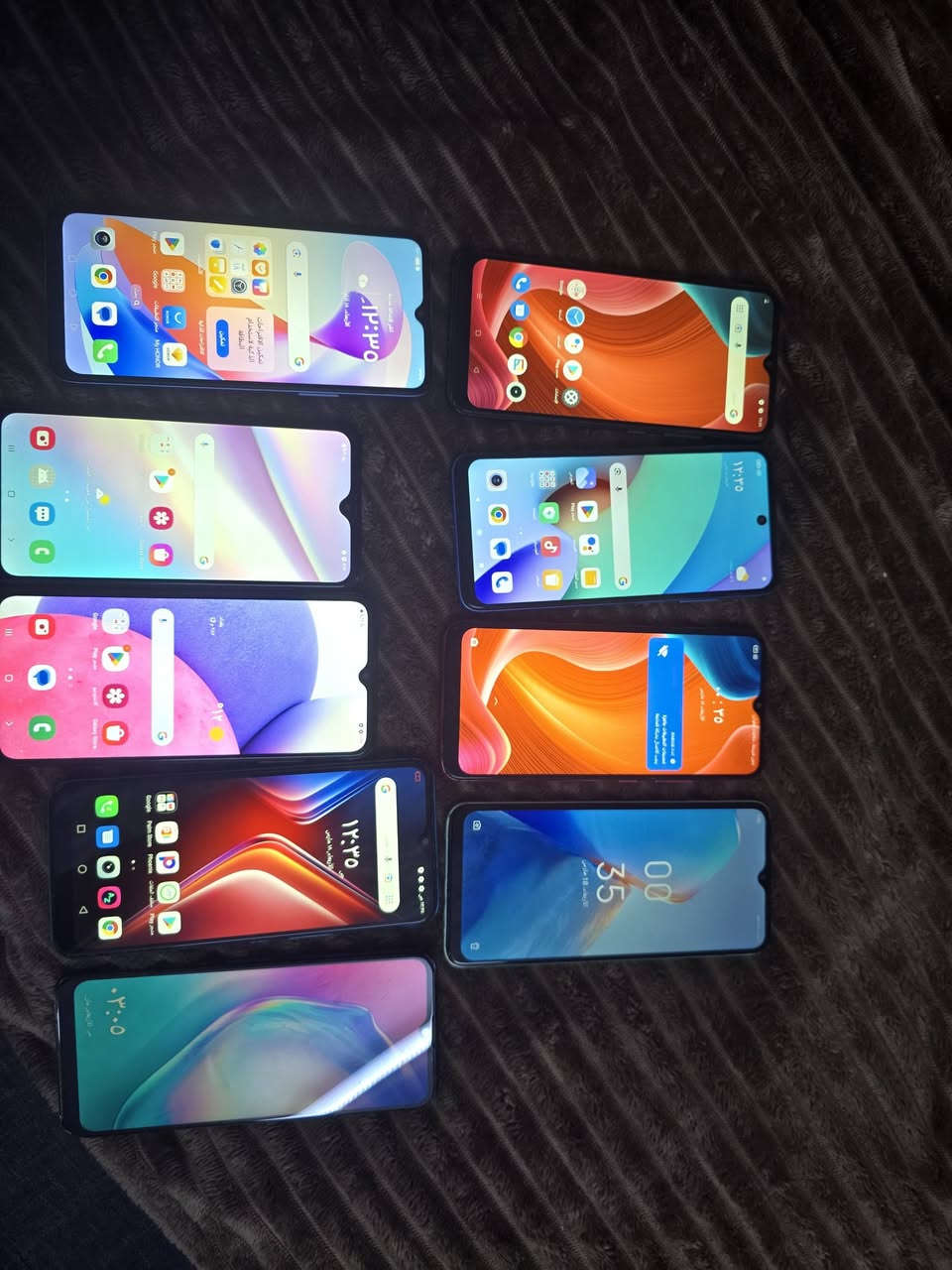 سلام عليكم شباب، 9 أجهزة مستعملة مغير شاشاتهن بس.
للتواصل، يرجى الاتصال على الرقم ***********.
