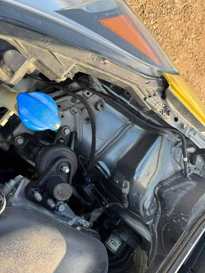 سلام عليكم  
للبيع سياره فورتي موديل 2015 وارد امريكي 
مكينه 2000 جي داي 
مكينه كير حداديه خير من الله 
تخم تاير جديد تبريد ثلج 
رقم بغداد بسمي السياره مال جناي مامتعوبه السعر 105 وبيهااا مجال 
رقم الهاتف ***********
