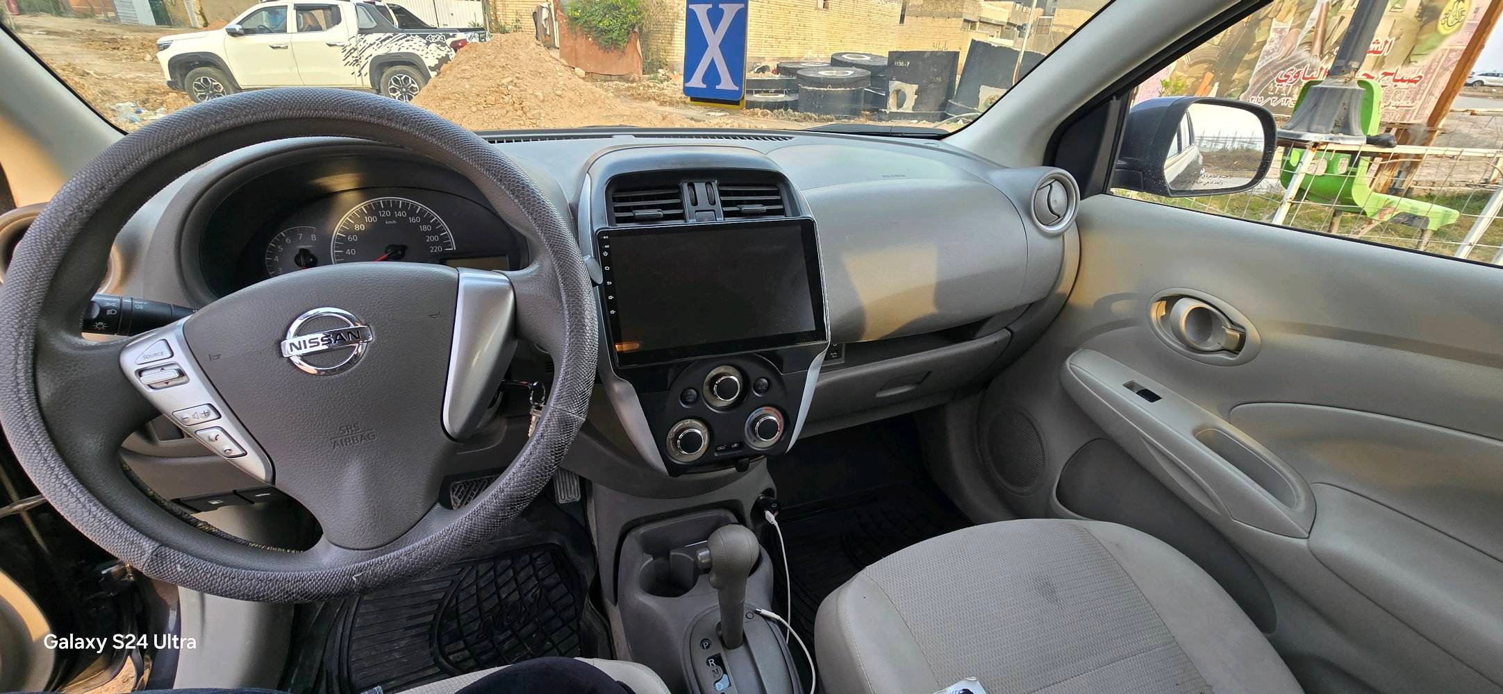 سلام عليكم 
للبيع نيسان سني هندي بليته زركه موديل 2022

ماشيه ٥٧ الف 

 رقم بغداد انكليزي 

باسمي حصرآ 

هزه جديده 

عنوان السياره بغداد الحسينية 

سعر 116$ وبيها مجال قليل 

رقم الهاتف 

***********