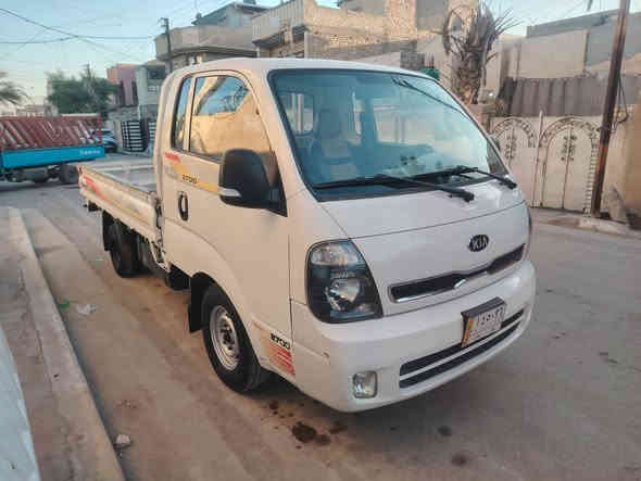 السلام عليكم كيا بنكو 2018 اردني 3طكات كير مكينه شاصي رقم شاصي كفاله من ضربه وتبديل بيه ربع باب سايق صبغ دوشمه جديده سياره ماناقصه برغي رقم بابل بسمي سعر 119وبيه مجال قليل مكاني بغداد البياع رقمي غير متواجد على الفيس ‏‪0771 346 7886‬‏
