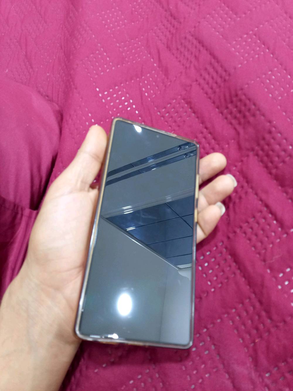 سامسونك S25 الترا
ذاكره 256 
العشوائيه 12 
كامل ملحقات
سعره مليون 1200 الف
هذه رقمي(***********) متواجد واتساب واتصال
