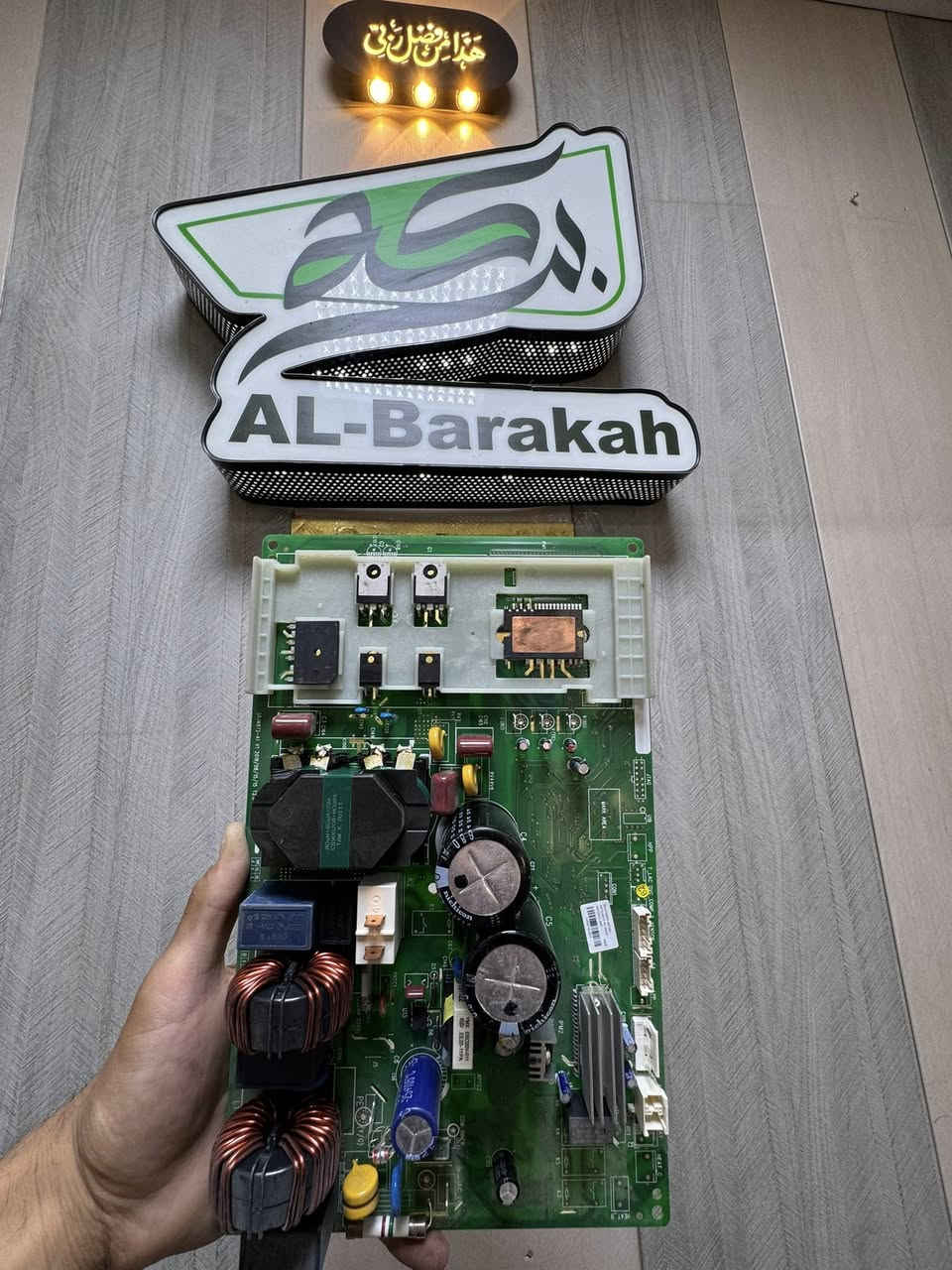 متوفر لان  لدى معرض البركة جميع انواع كارتات السبالت
التي تعمل بظام العادي والانفيرتر 
📍 بغداد - السنك - خلف شركة العرش 
🚚 متوفر توصيل لجميع محافظات العراق 
☎️ للأستفسار الاتصال على الرقم ***********
