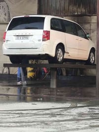 ، دوج كرفان 2011 فول مواصفات للمراوس بدوج أحدث السونار مرفوق مع الصور....