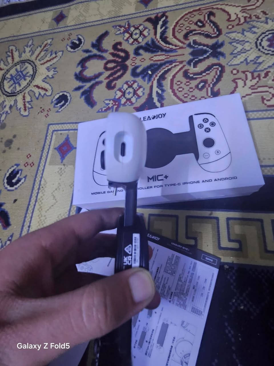 السلام عليكم #
جوستك للعبة 
PESموبايل مزه الجديده  تكدل تربط علبه فريز وتشحن الموبايل  اني جربته عليه  تلعب مثل ماتلعب بلي  بدون برنمج شغل والتلعب #سعره ٣٠  ماستخدمه هواي   جنت  هسه  ستخدمته على البيس


**إذا كنت صاحب هذا الإعلان وتريد حذفه لأي سبب، رجاءا أرسل رسالة إلى الدعم الفني**