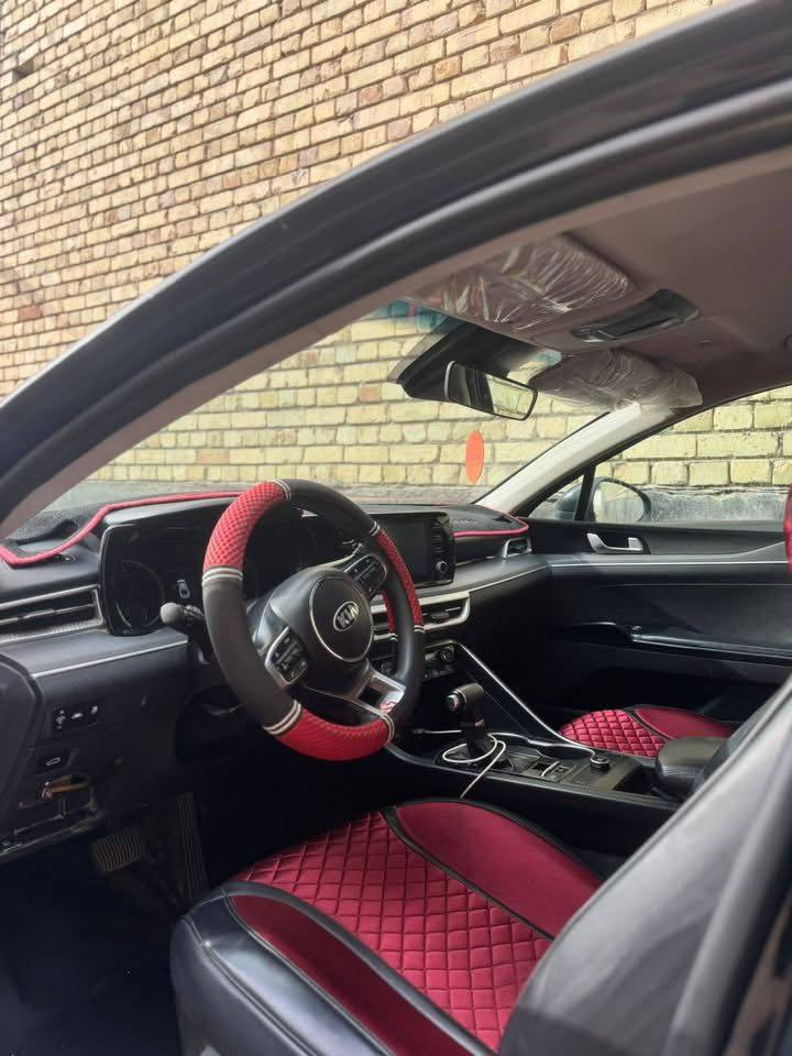 السلام عليكم
K5 2021 وارد امريكي السياره للبيع مكينه وكير وحداديه مكفولات
حادثها موضح بالصوره السياره خير من الله مواصفاتها:
بصمه تشغيل
بصمة أبواب
شاشه
حساسات كلها شغاله
كامره دواره
وبعد مواصفات خير من الله
مكينه 1600 تيربو
السعر 125 وبيها مجال بسيط
اي استفسار اتصل ***********
