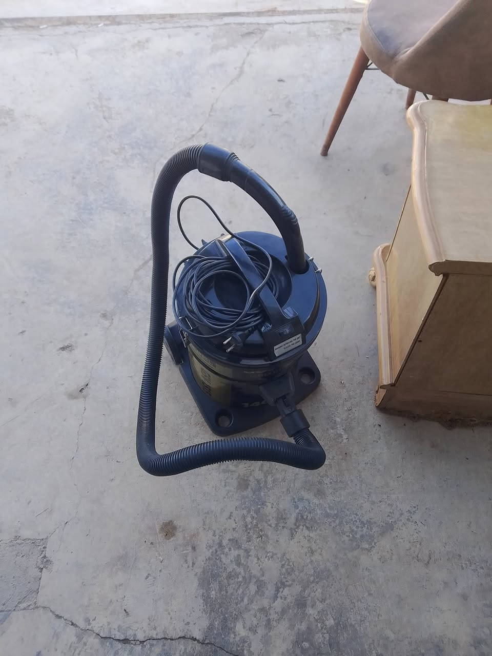 بيع وشراء مواد منزلية كافة قديمة وجديدة استفسار اتصال على الرقم *********** كركوك مخزن  ابوفيصل شارع كورنيش طريق كراج حويجة مقابيل مخزن سلطان2 قرب مشتل
