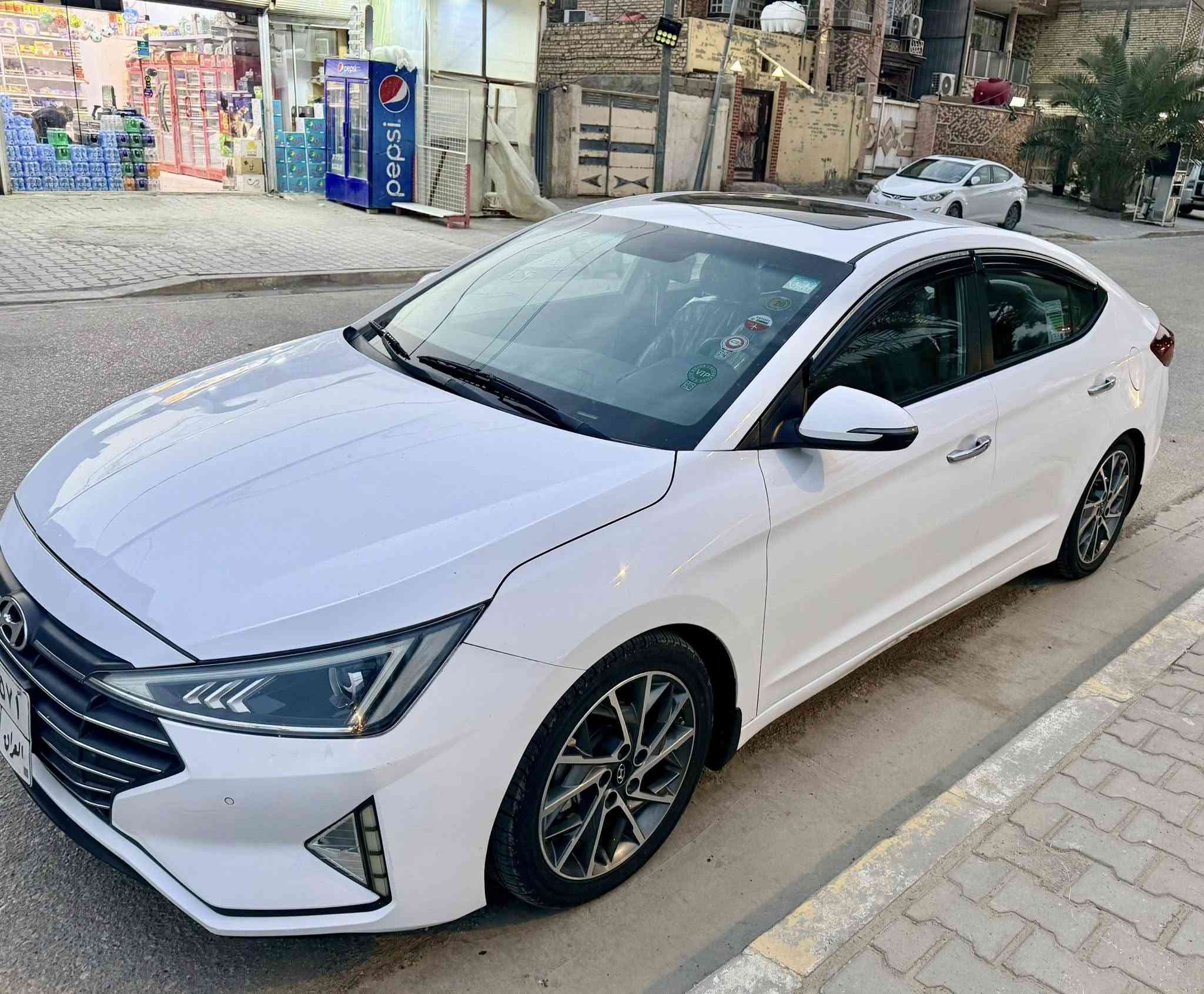 السلام عليكم الانتره موديل 20  خليجي بيه ربع بل بنيد صبغ اوجوملغ السعر 155 اوبيه مجال ￼***********
