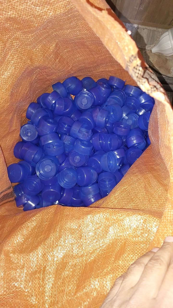 اللهم صل على محمد وال محمد سعر سيت الدبات ٩٥٠٠ مطروح وسعر الشليف القباقة مفرد ٢٣ جملة ٢٢  مطروح واني بل خدمة مكان بغداد الشعلة جكوك نهاية شارع قمر بني هاشم ***********
