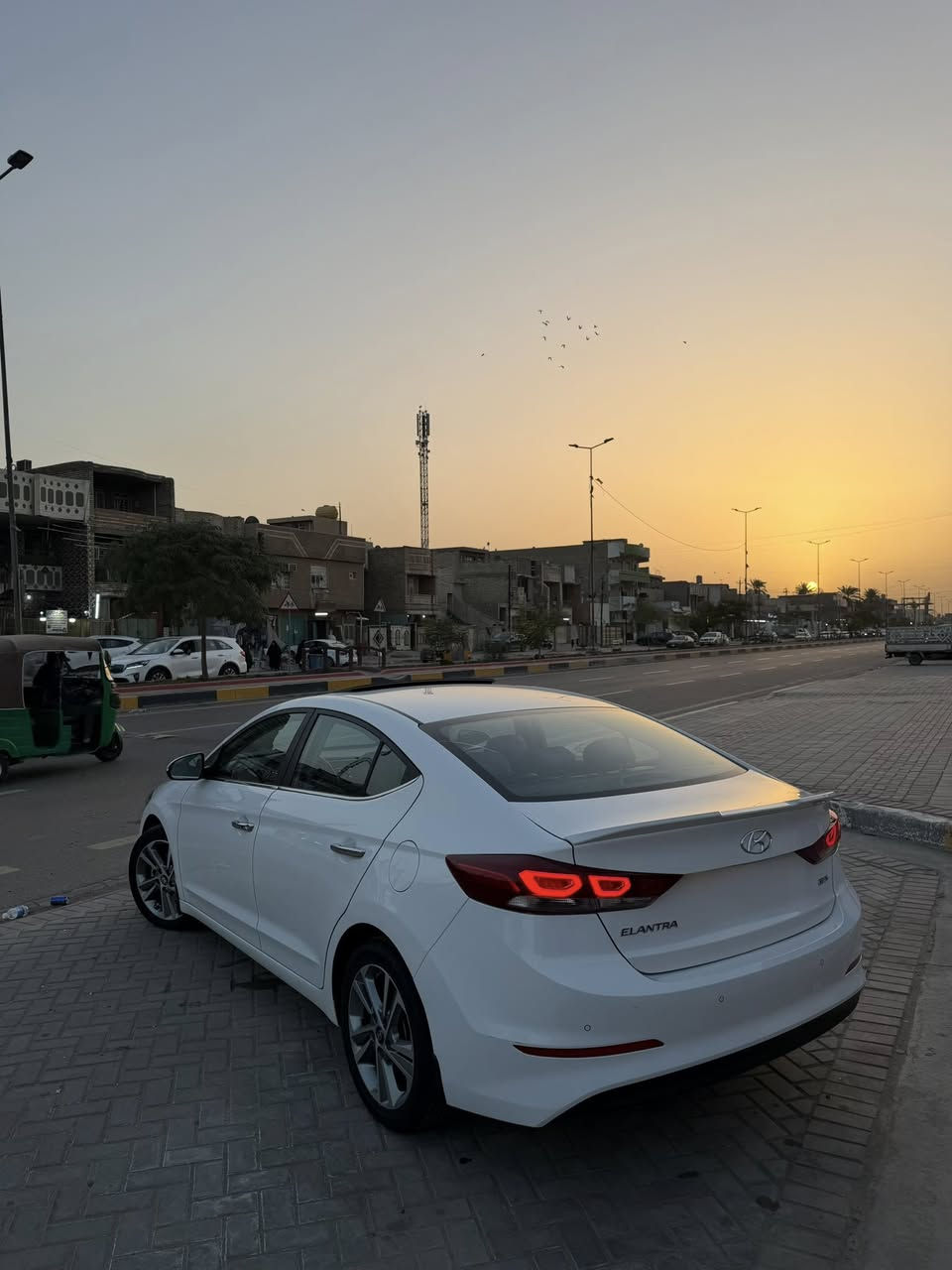 النترا 2017 وارد ايراني VIP فووول مواصفات
حساسات امامي خلفي 
شاشه كامره اصلية 
تدفئه وتبريد كشنات امامي 
تدفئة كشنات خلفي 
تدفئة مقود 
3 انضمة قياده 
تحديد مسار 
رادارات 
مري قلاب عند الرجوع 
خزن كشنات ميموري 
كشن السائق كهرباء 3 وضعيات 
فول تحكم ستيرن مع مثبت سرعة 
لد امامي + لد خلفي 
فتحة سقف 
كشنات جلد بلون القرميدي 
بصمة مع ترحيب عند الاقتراب 
صندوق ذكي يفتح عند الاقتراب 
فول سستم سماعات مع التويترات 
نضام مكابح Abs 
وبعد بيها هواية مواصفات والجناية مالتها يعرفها اكيد 

ماشية 77 الف كيلو كلش محافظ عليها ونضيفة 
مابيها صبغ بس الدعامية الاماميه

السعر / 168 ورقة وبيها مجال

للاستفسار / ***********
او / ***********
