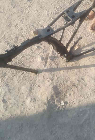 سلام عليكم شاصي أوراق اصولي لبيع موديل 2012.  ***********
