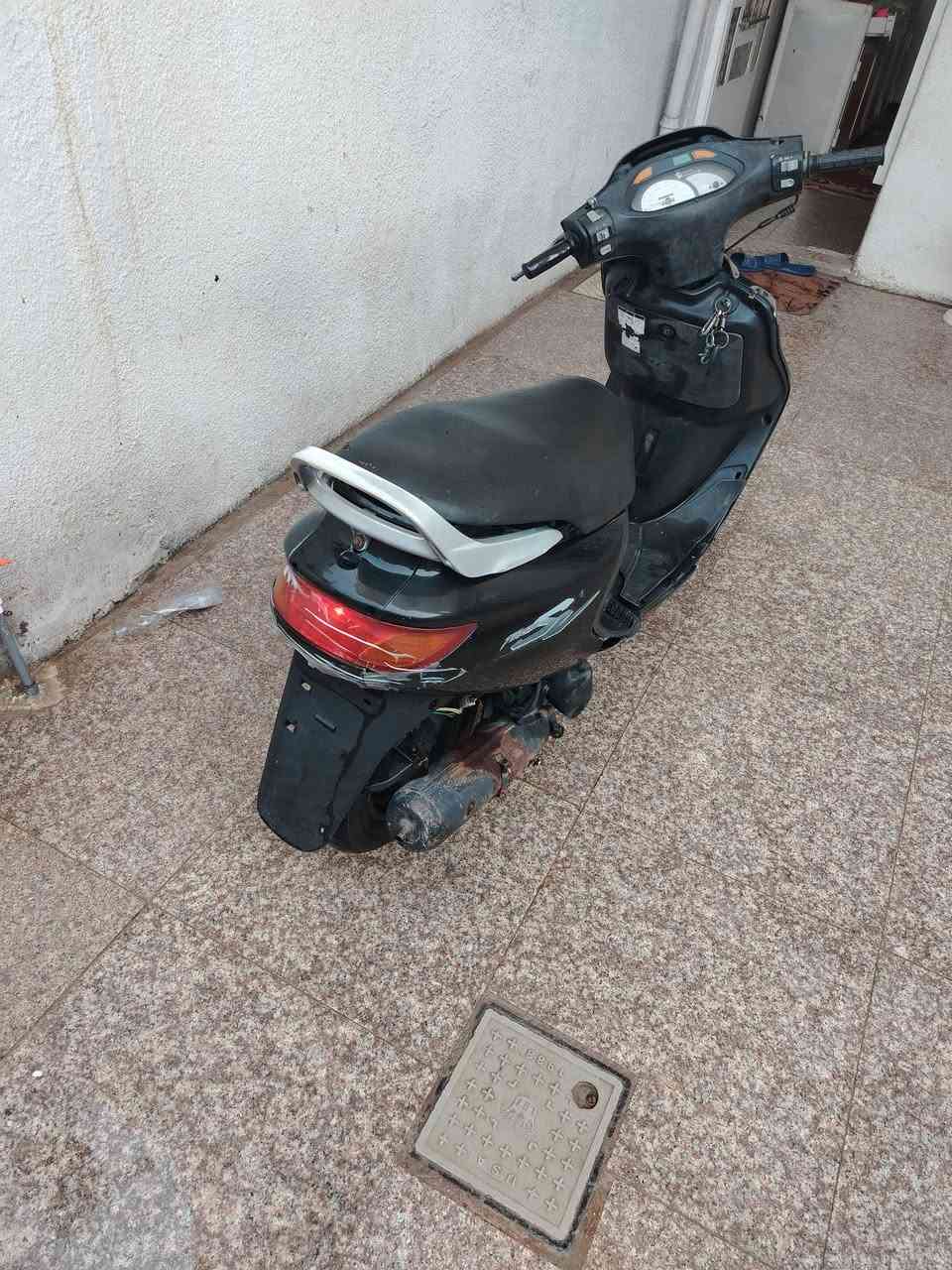 سلام عليكم ماكس فورتي ١٤٠ مكينه  ناعمه شلعه معدل حلوه كفرات ختم واحدة اي نقص مابيهة كهربائيات كامله تشغل سلف هندر  بيع او مراوس مكاني غزاليه رقم واتساب ***********
