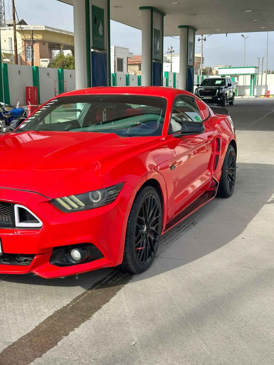 موستانگ 2016 للبيع لون احمر ضرر 3 قطع بس مصبوغه حزام للجماليه محرك 6 سلندر بحجم 3700 ، شرط گير ومحرك تحكم ستيرن فول بيها شاصي قليل جداً بس ذكرته للامانه ، رقم سليمانيه تحويل مباشر نفس يوم الشراء 
تجي تفحص كامل وتروح تحول نفس اليوم 

السعر 128$ وبيها مجال 
عنوان السيارة - كركوك 
هاتف : ***********
