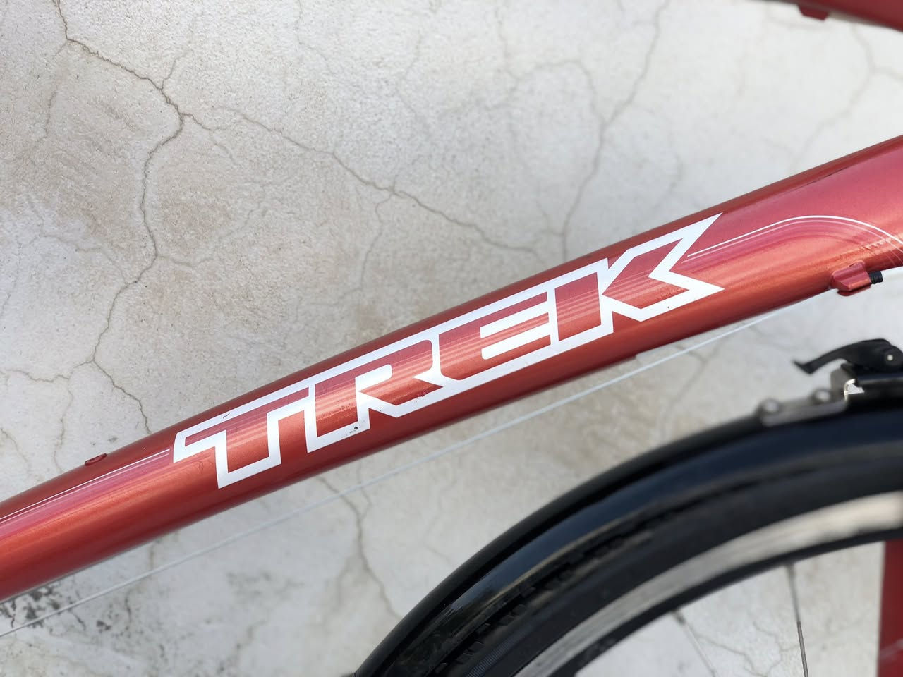 بايسكل / امريكي

ماركة / TREK FX7.5 

‏C700 bike

المنيوم

قياس / ٢٨

فريم / M 

٨*٣ كير 
Shimano 

بريكات 
Shimano

مكينة خلفي
 shimano LX

مكينة امامي 
Shimano 
 
داخل بايدر بولبرينك 

سكان + ركب 
Bontrager

سعر / ٢٥٠ الف

مكان سليمانية 

توصيل متوفر


**إذا كنت صاحب هذا الإعلان وتريد حذفه لأي سبب، رجاءا أرسل رسالة إلى الدعم الفني**