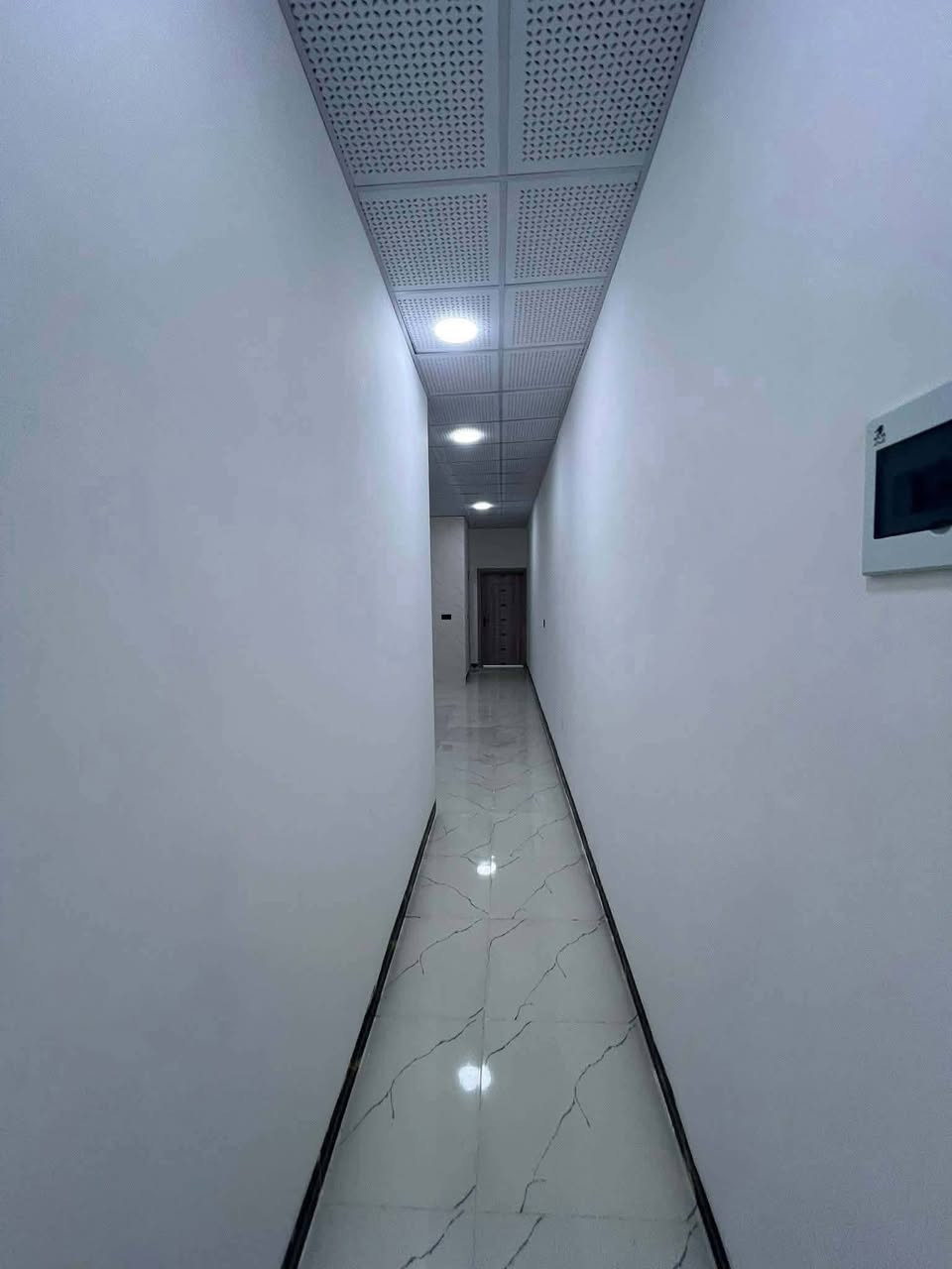 بيتين للبيع حي بدر بناء حديث صفر ما مسكون
مساحة البيت الواحد ١٠٠ متر طول
سعر البيت الواحد ٣٨ 
كامل سيراميك وسقف ثانوي 
يتكون من غرفة نوم واستقبال ومطبخ 
وصحيات خارج وداخل وممر ومنور
العنوان / حي بدر قرب المستوصف
للاتصال ***********

ملاحظة / متوفر اكثر من بيت بنفس التصميم
درج خارجي  بالإمكان بناء طابق ثاني معزول
