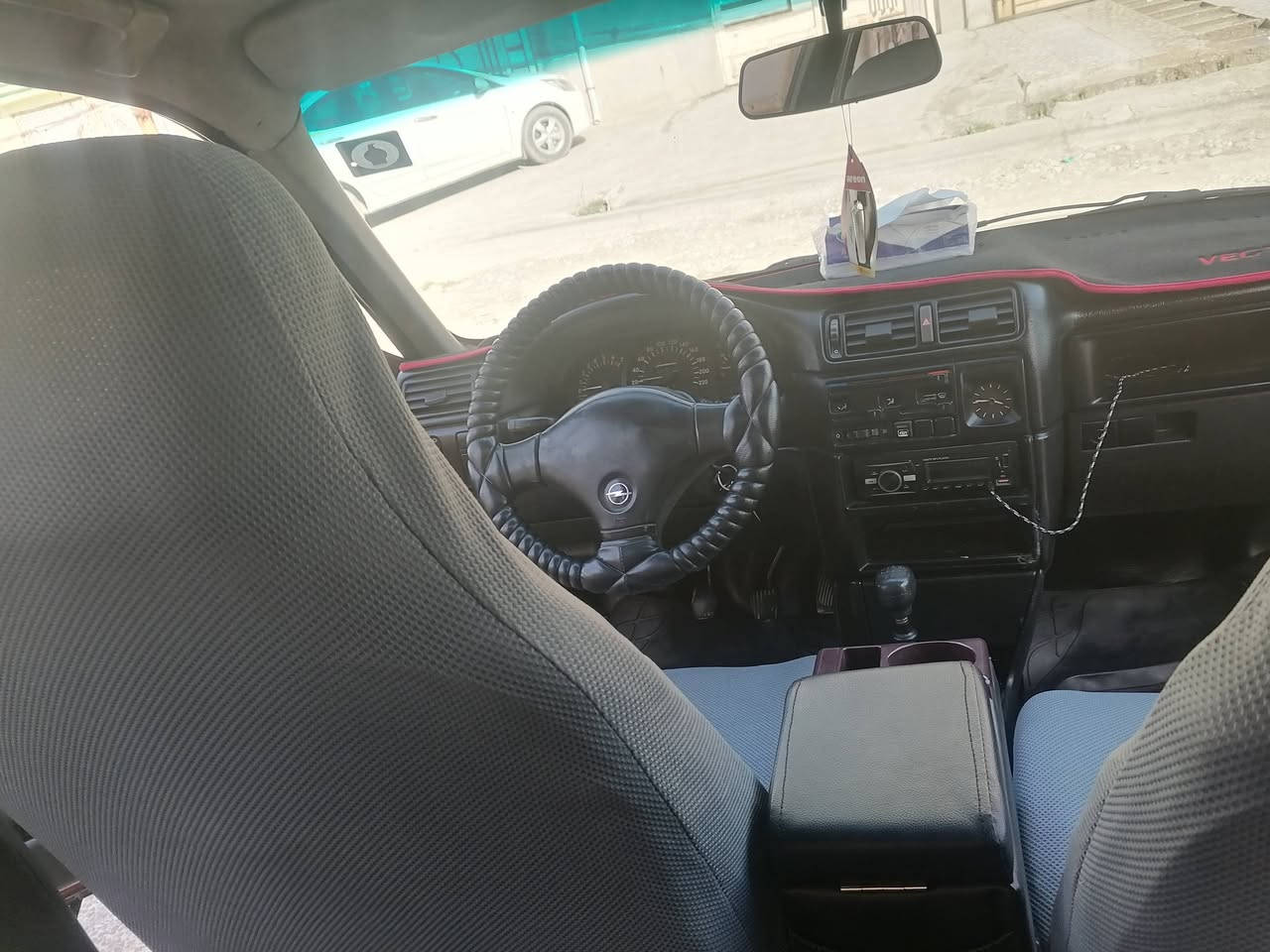 فكترا حجم ١٨ موديل ١٩٩٢ طخم تايات جديد باتري جديد طخم صدر جديد طخم دبلات كصه كلج عينة كير محرك كهربائيات كلو شرط بدون ضرر ولا طخة تنته سقف كهربائيات كلو شغال من الدعامية للدعامية كيجات رون  عداد كيلو متر كلو شغال رقم دولي كوبون بانزين شغال سياره جاهزه بمعنى الكلمه وشرط قطارة مال بانزين تمشي ١١ونص كيلو باللتر ربع ماتصرف عليها سنوية عظم جديدة باسمي السعر ٤٠ وبيها مجال شي قليل *********** . بيها بخ بدون لامعجون ولا ضرر عنوان موصل أيسر حي الانتصار
