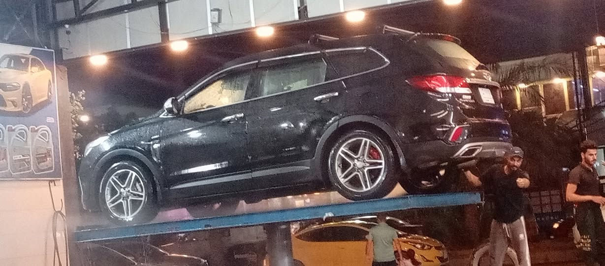 للبيع سنتافي كراند وارد امريكي 7راكب فول مواصفات مقعد الخلفي تدفئه دمامات ابلاد كشنات جلد المقاعد الاماميه تدفئه تبريد بنورامه اربع كامرات ثلاث قطع تبريد دوسات كهربائي تشغيل عن بعد بلاد ستيراد خاص المقعد الخلفي متصل مو منفصل 6سلندر 3.300محرك  للاستفسار اكثر *********** +***********
